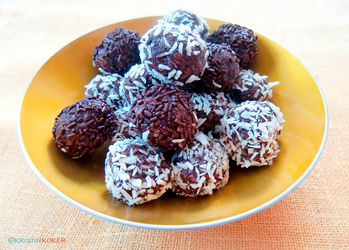 chokladbollar, sjokoladeboller med kokos og havregryn