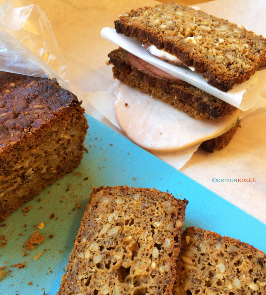 hjemmebakt glutenfritt brød og matpakke på Danmarksferie